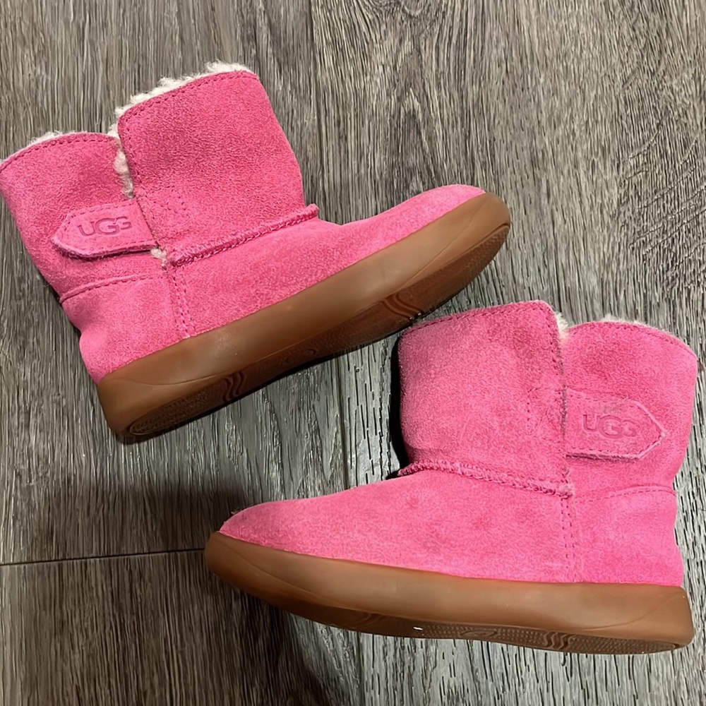 Ugg Boots Pink Size 7 Kids